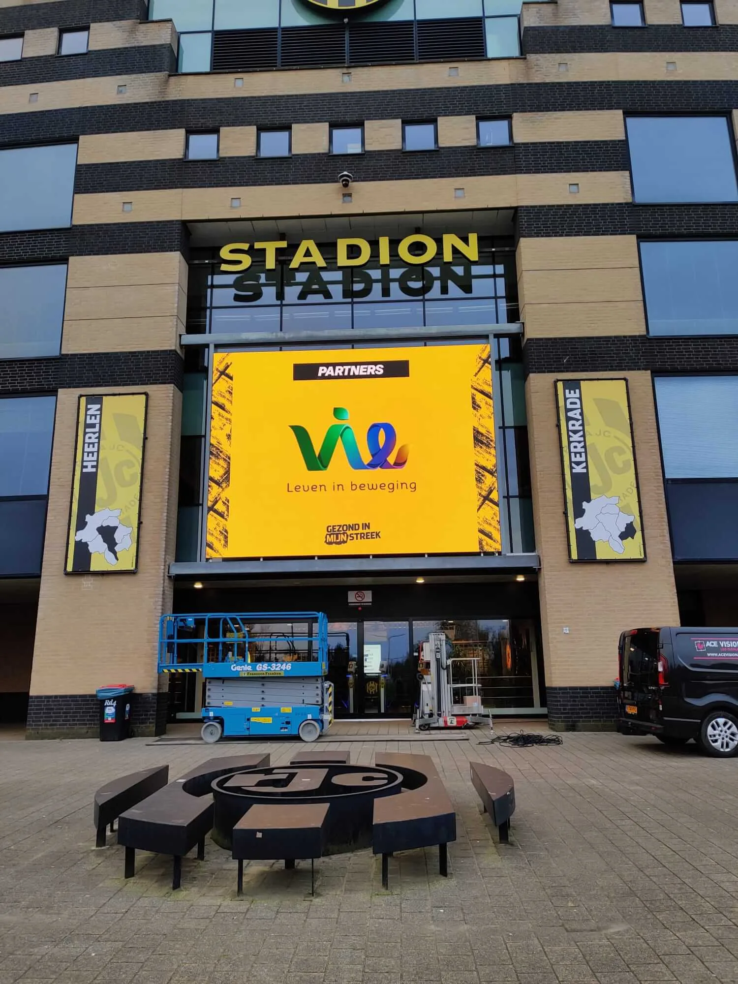 bb8210ad 4729 43d8 9c88 eb3fc7fc07a0